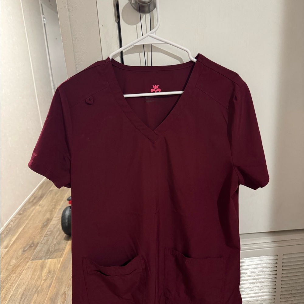 Women’s V-Neck Scrub Top - Burgundy